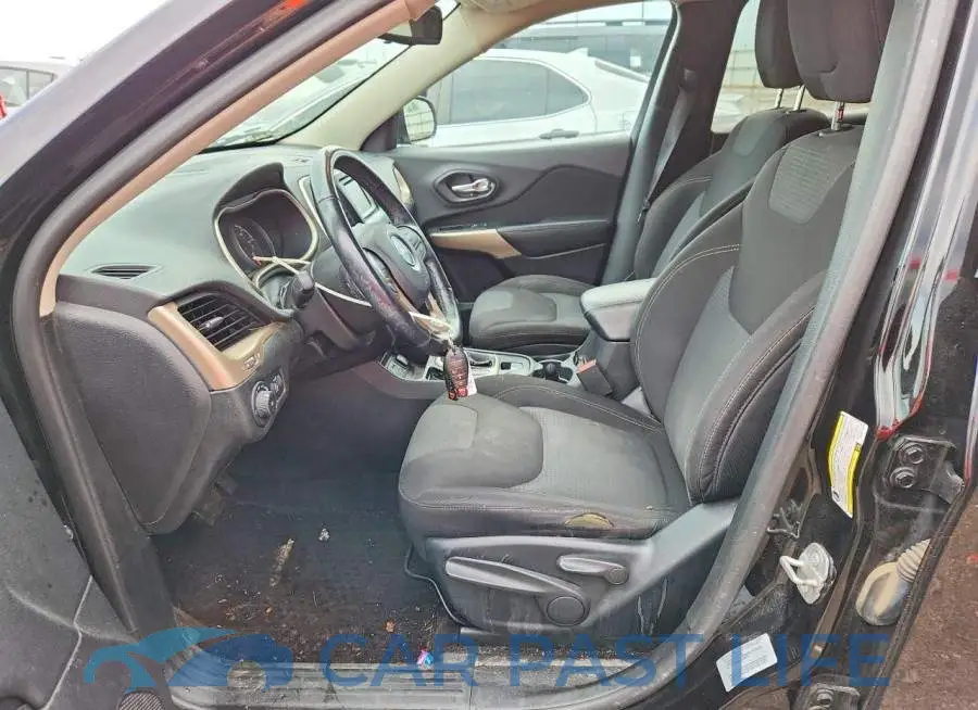 1C4PJLCS8HW577913# 7