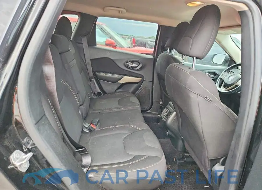 1C4PJLCS8HW577913# 10