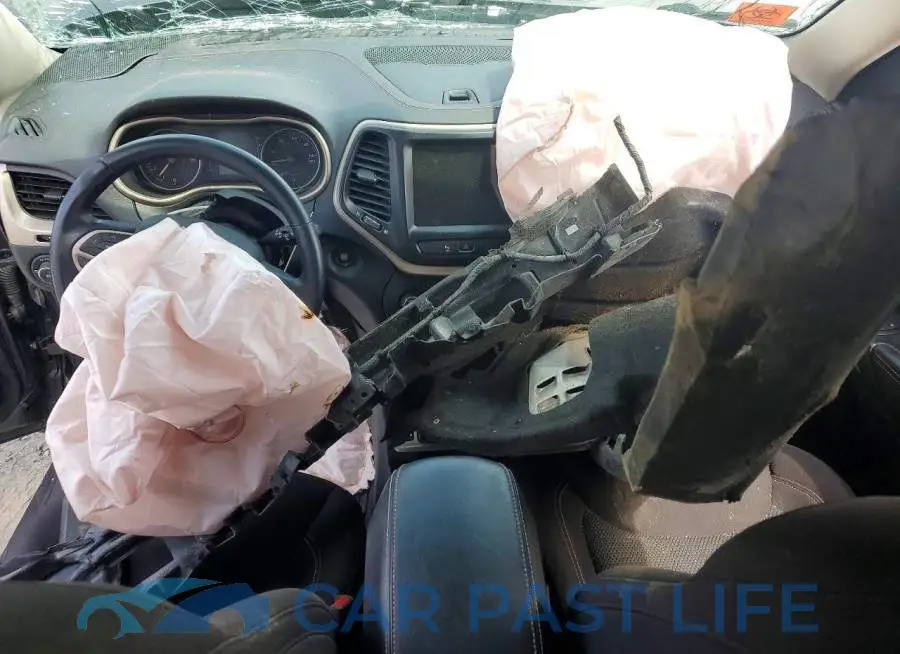 1C4PJLCS9HW572381# 8