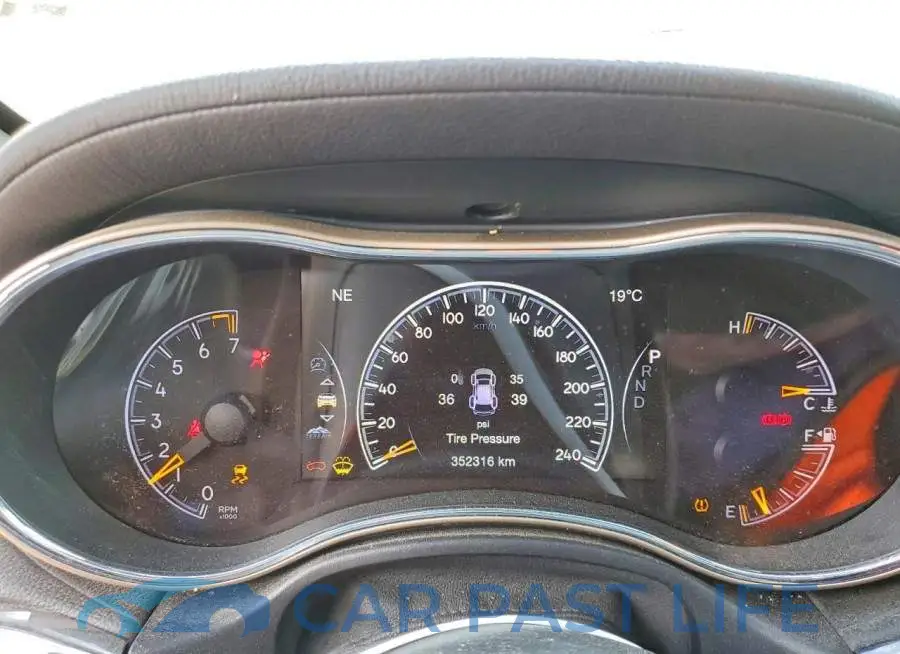 1C4RJFCG1HC606997# 9