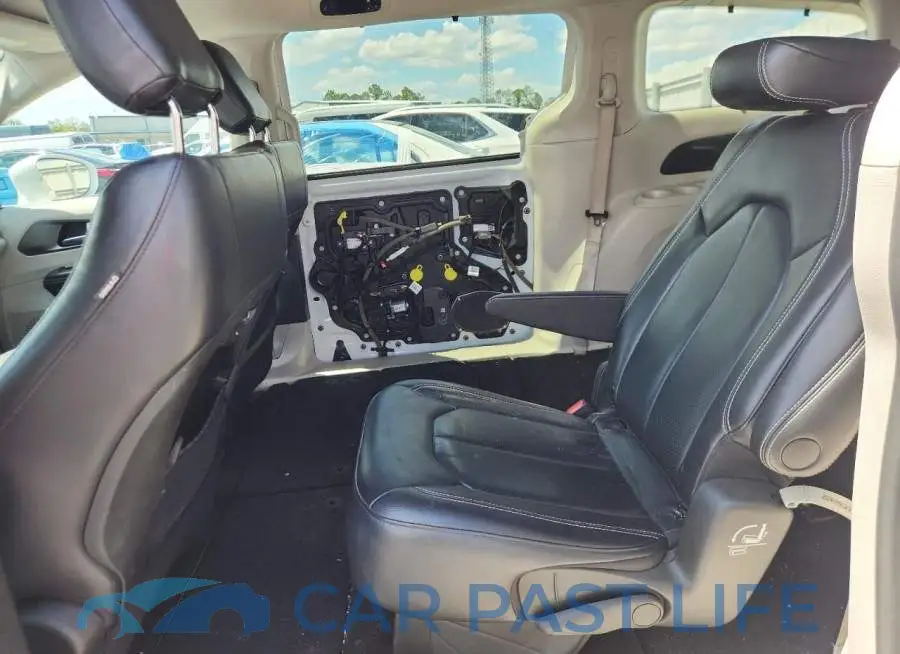 2C4RC1BG0NR140447# 11