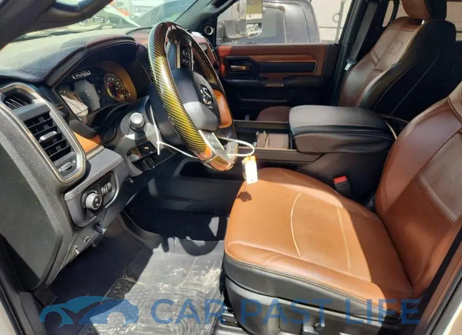 3C63RRNL0KG665111# 7
