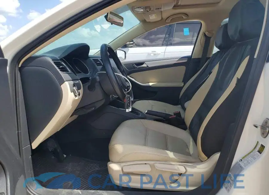 3VWDB7AJXHM207593# 7