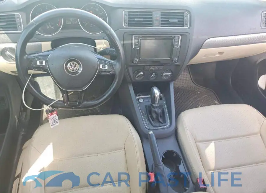 3VWDB7AJXHM207593# 8