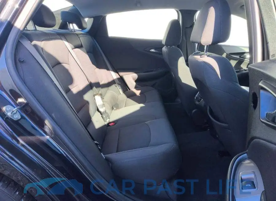1G1ZD5ST1PF181643# 10