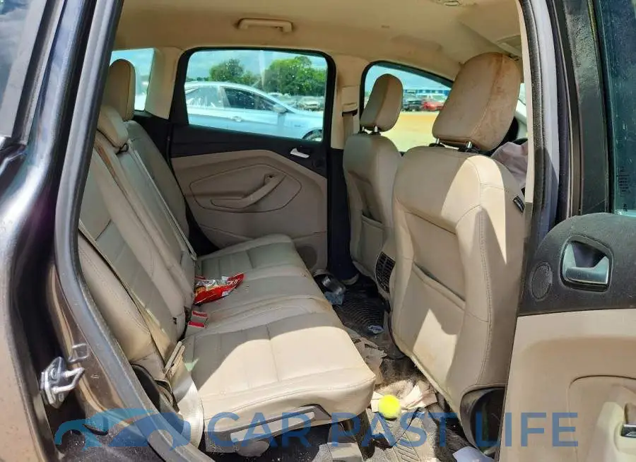 1FADP5DU0JL102153# 11
