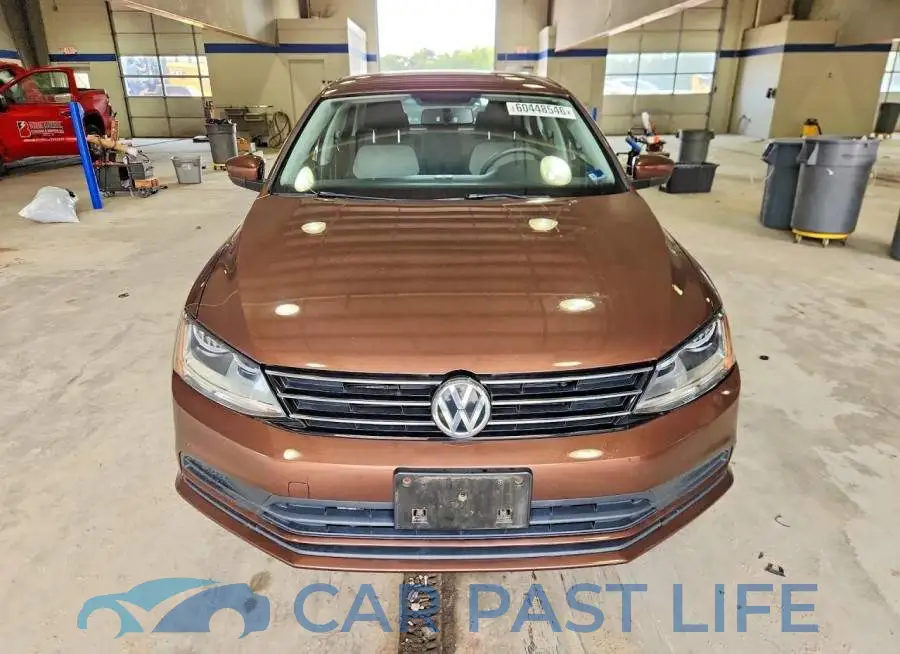 3VW2B7AJ2HM390561# 5