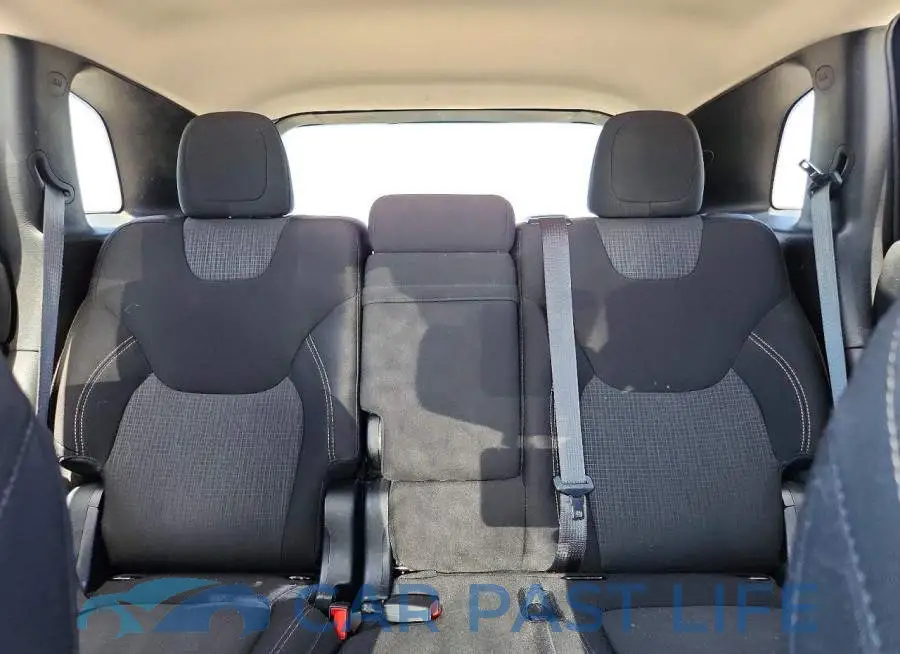 1C4PJLCB4HW640165# 10