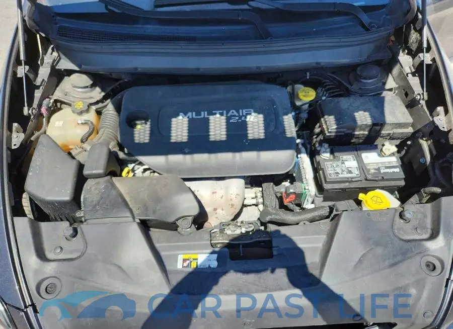 1C4PJLCB4HW640165# 12