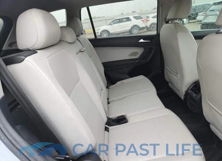 3VV3B7AX6JM200084# 10
