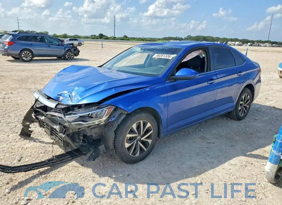3VW5M7BU8PM028877# 1