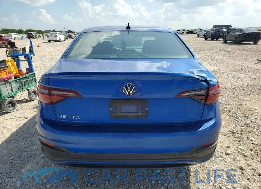 3VW5M7BU8PM028877# 6