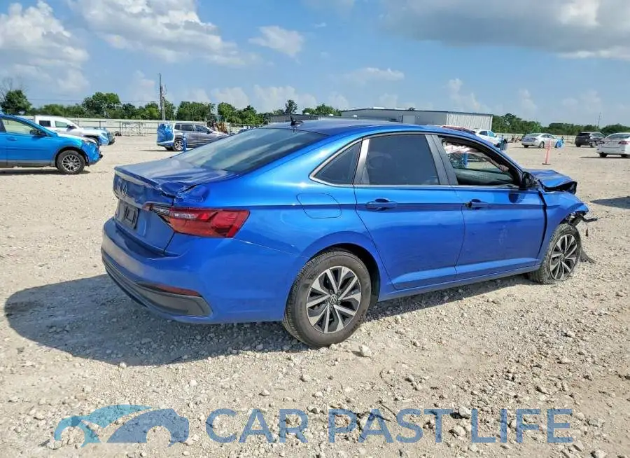 3VW5M7BU8PM028877# 3