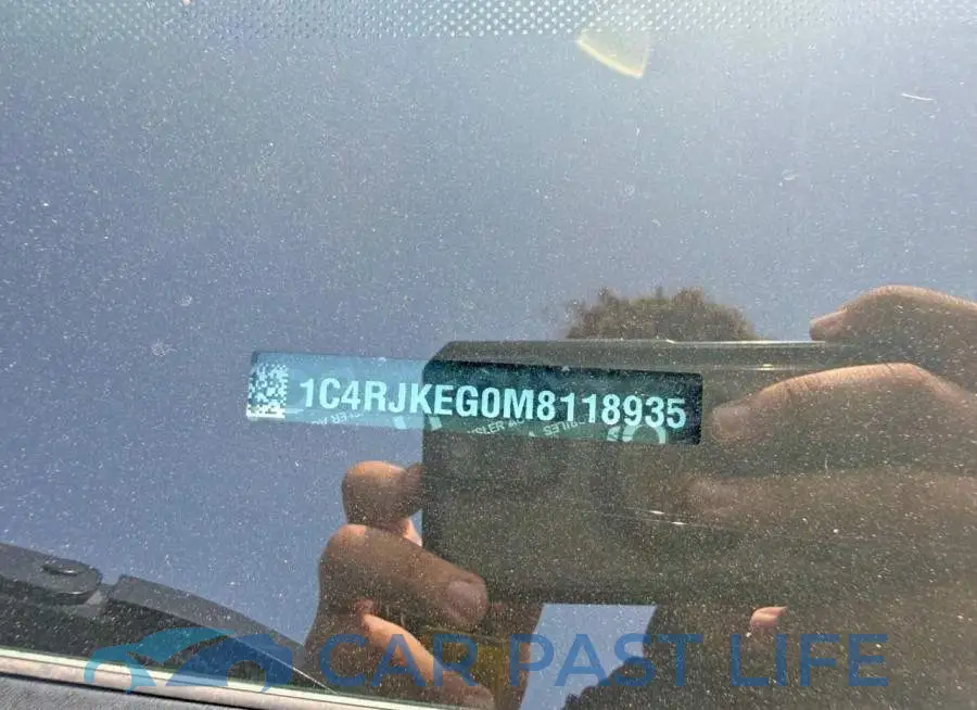 1C4RJKEG0M8118935# 10