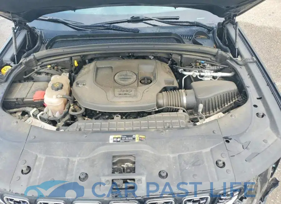 1C4RJKEG2M8115762# 12