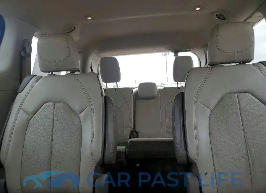 2C4RC1BG9JR142577# 10
