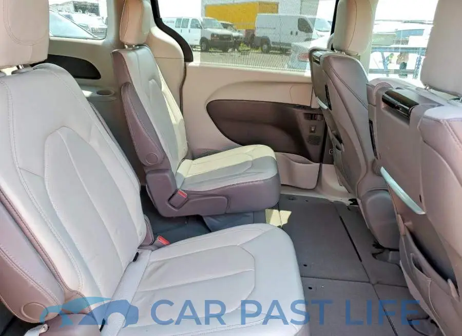 2C4RC1EG3JR289599# 11