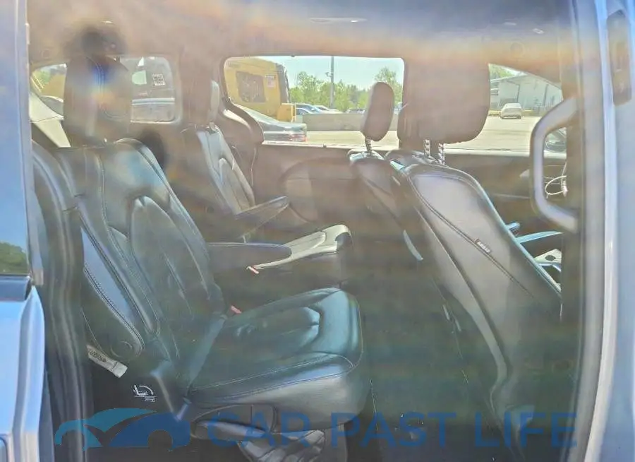 2C4RC1EG8JR228961# 11