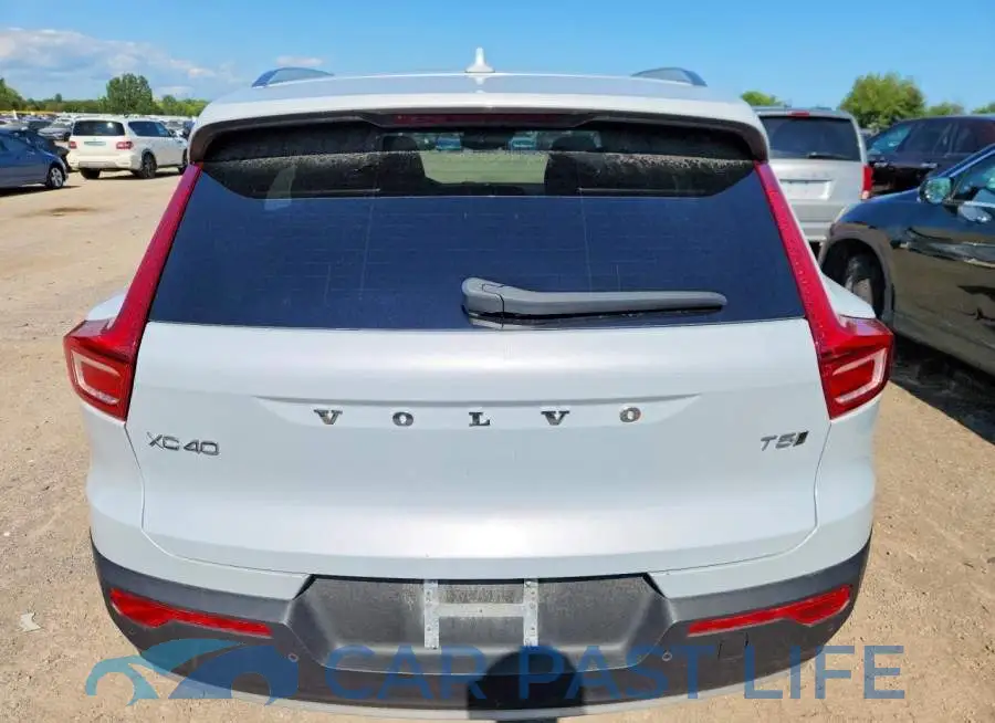 YV4162UK8M2397152# 6