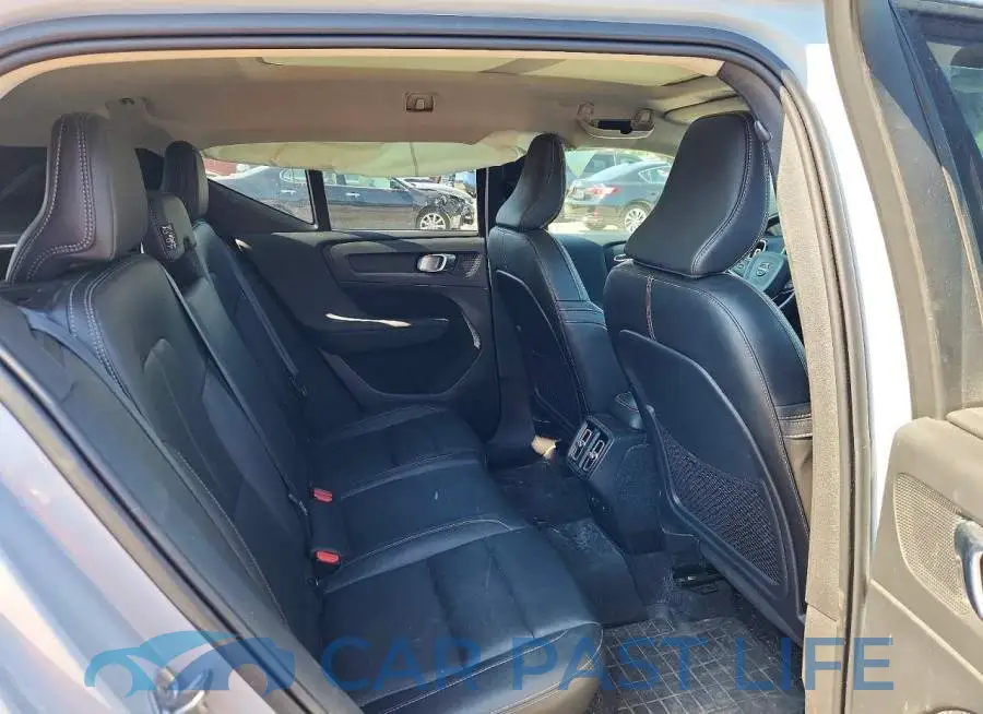 YV4162UK8M2397152# 11