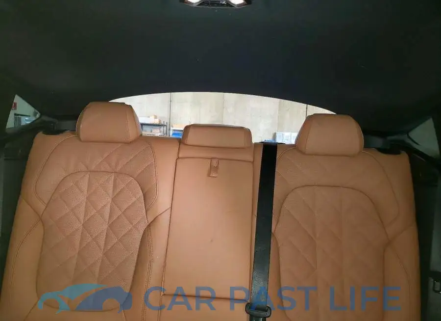 5UX33EX03V9449875# 10
