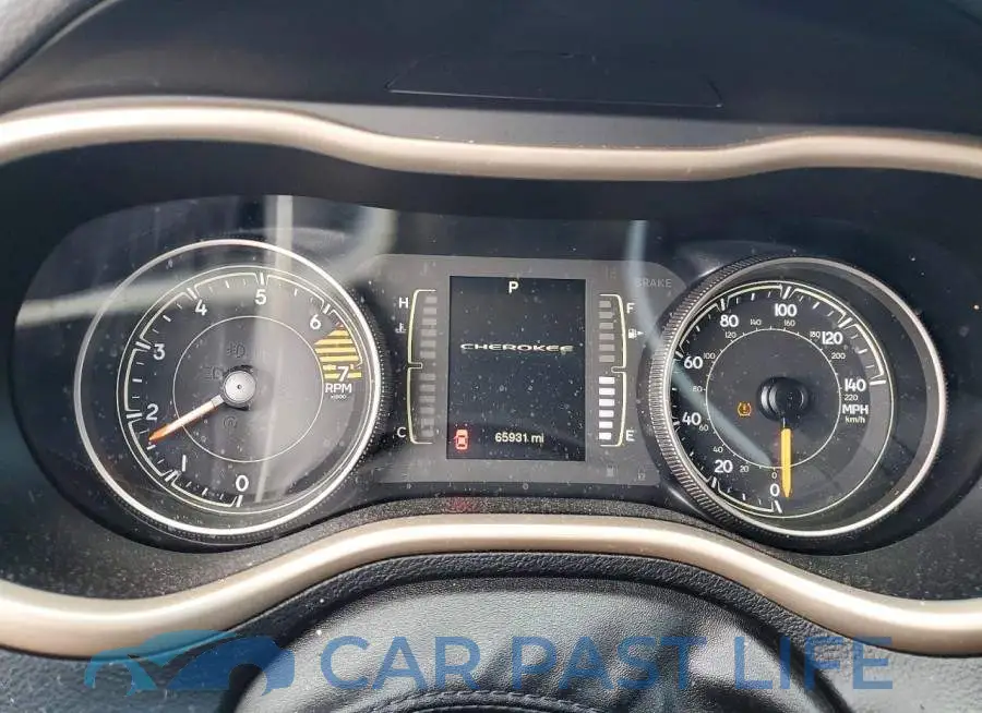 1C4PJLCB3HW585661# 9