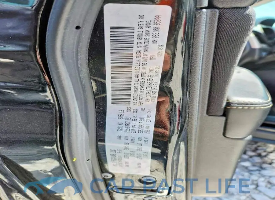 1C4PJLCBXHW535422# 14
