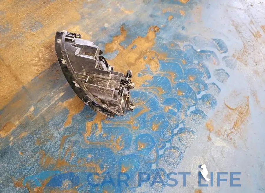 3VW217AU5HM025546# 12