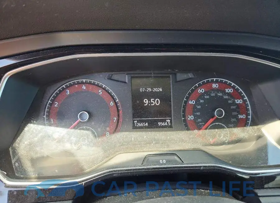3VWC57BUXKM090701# 9