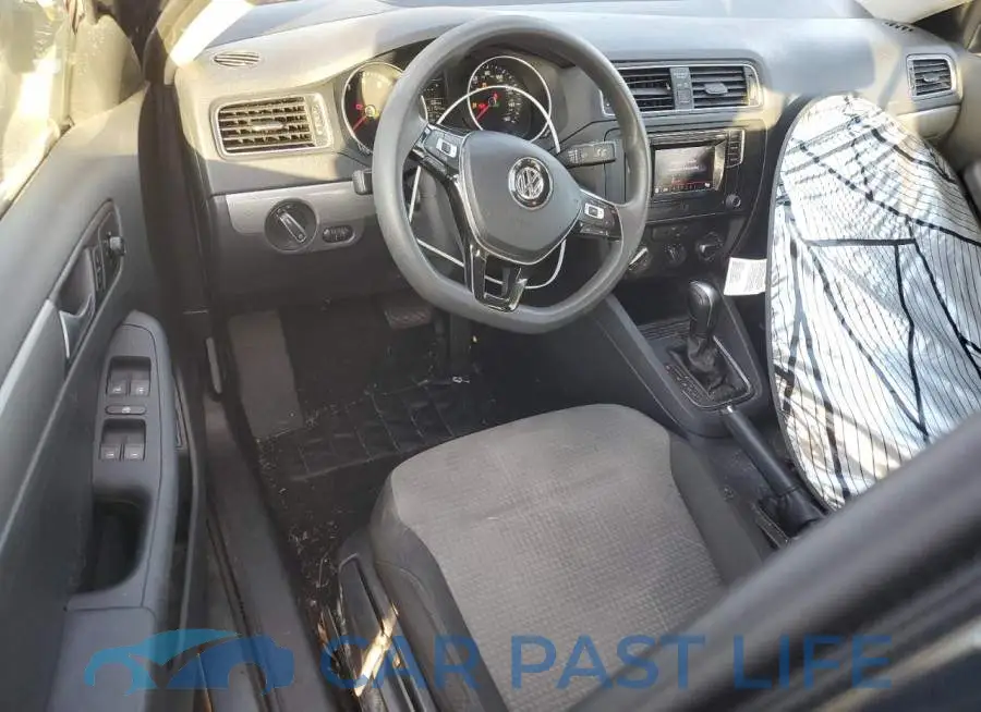 3VW2B7AJ8HM270747# 8