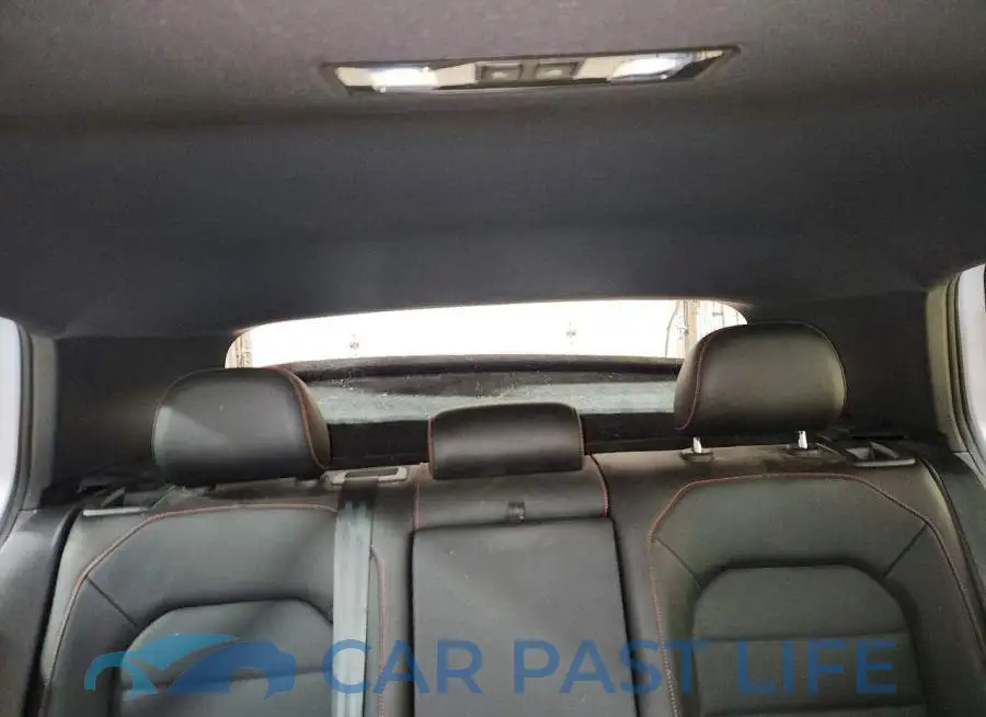3VW5T7AU0KM029826# 10