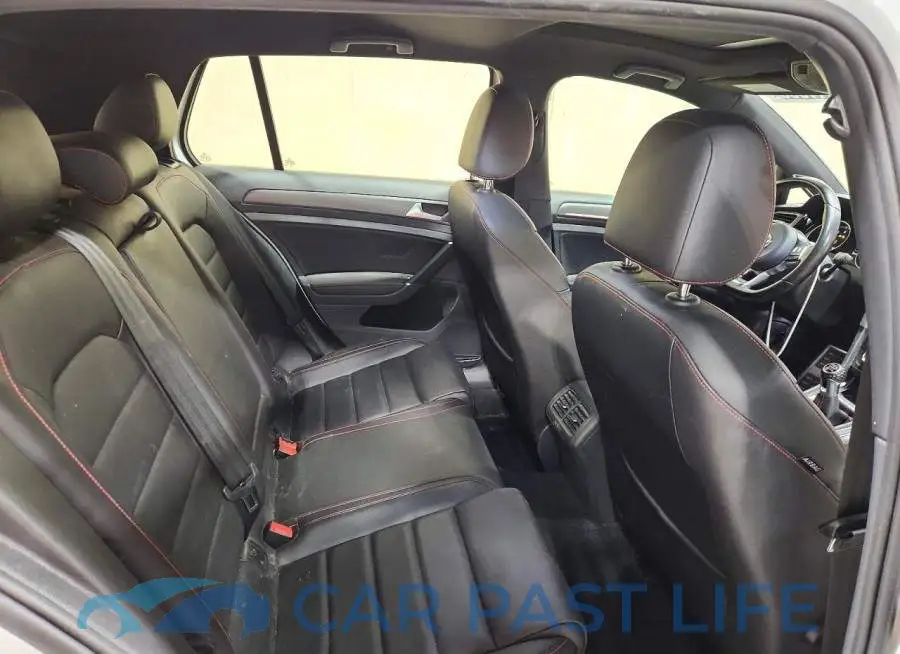 3VW5T7AU0KM029826# 11