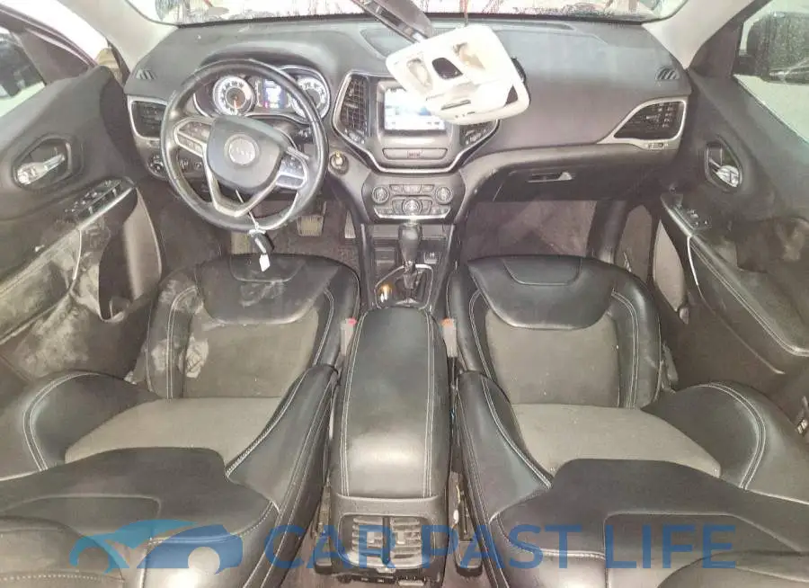 1C4PJLLX0KD170831# 8