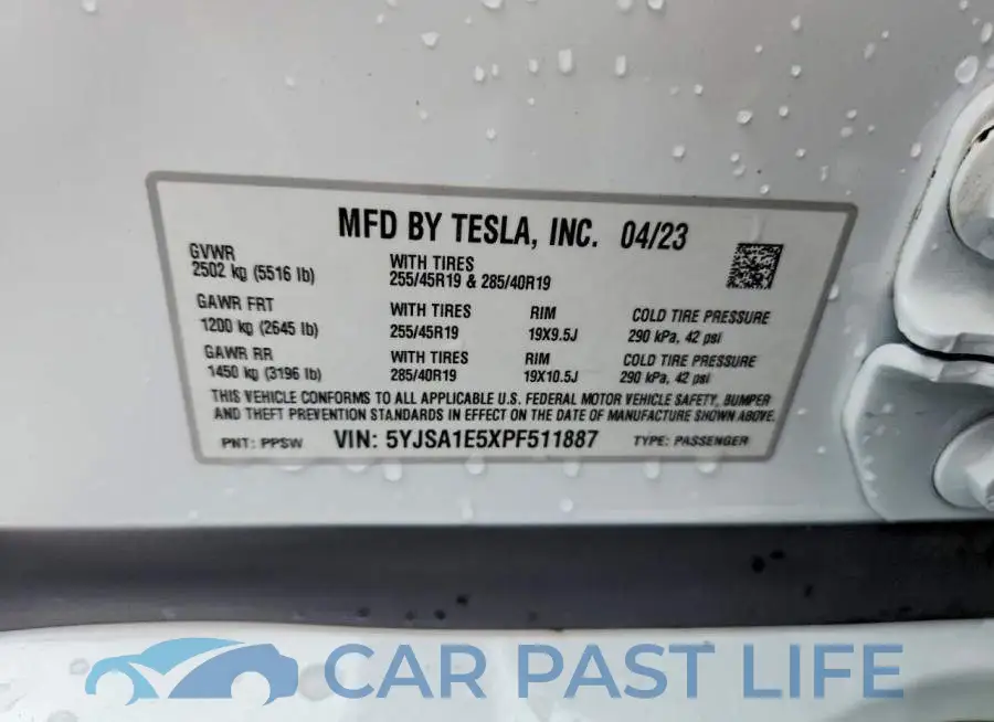 5YJSA1E5XPF511887# 12