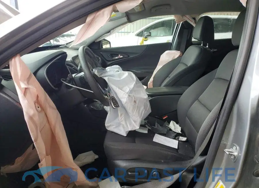 1G1ZD5ST4SF135765# 7