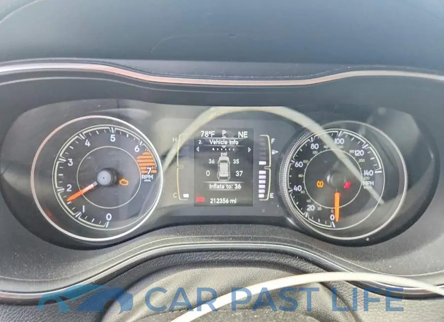 1C4PJLCB2KD206653# 9