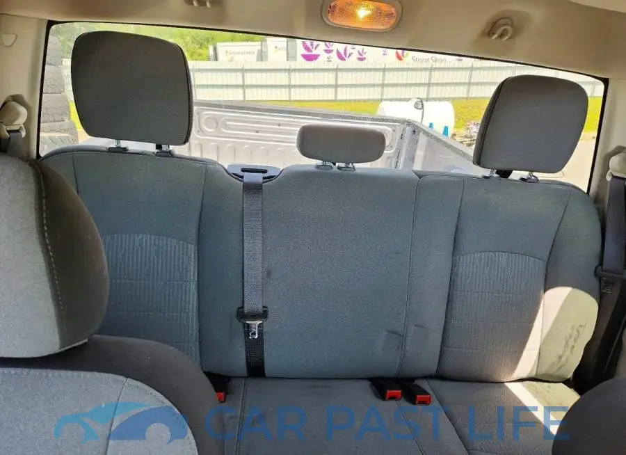 1C6RR6GG1RS155975# 10