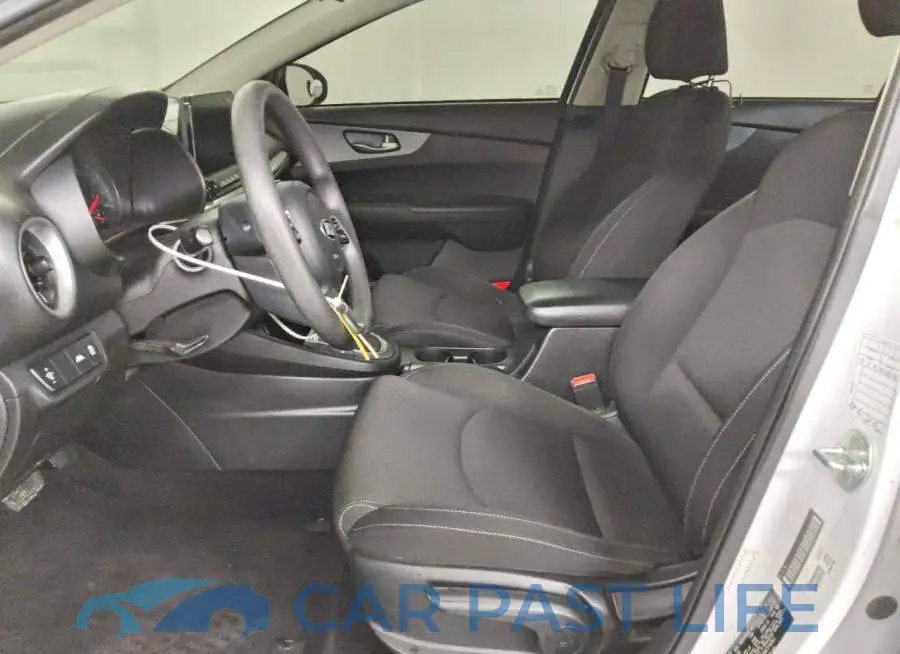 3KPF24AD6ME316061# 7