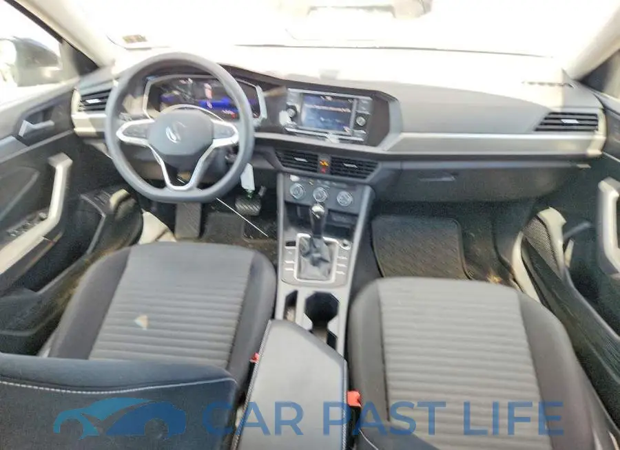 3VW5M7BU9PM005589# 8
