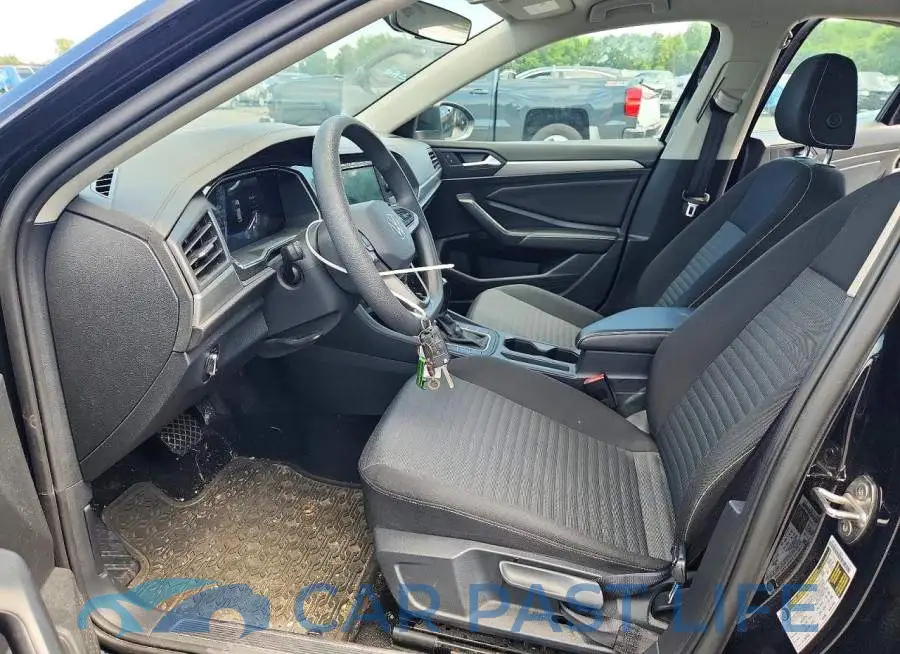 3VW5M7BU9PM005589# 7