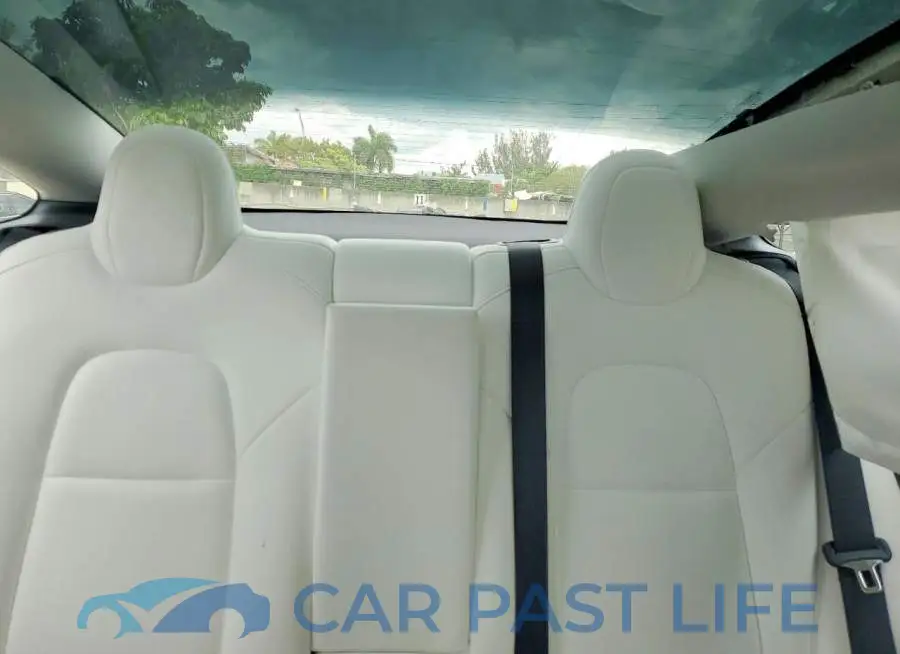 5YJ3E1EA1PF512688# 10