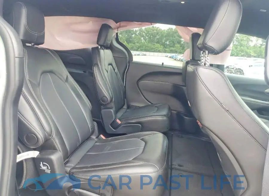 2C4RC1BGXTR183349# 11