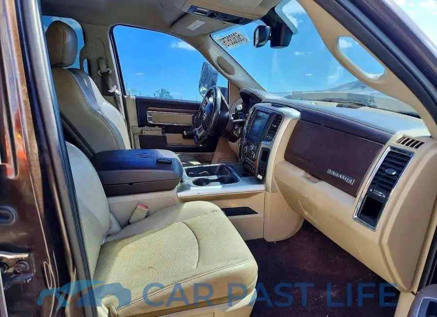 3C63RRJL7HG703562# 5