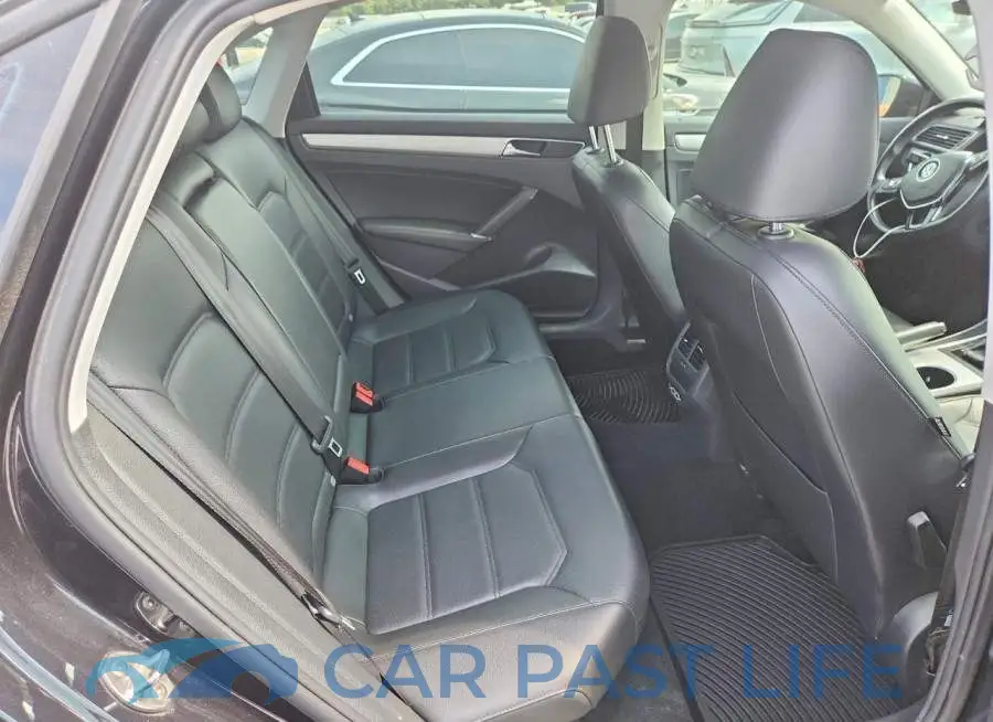 1VWLA7A31KC008781# 10