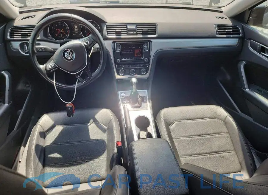 1VWLA7A31KC008781# 8