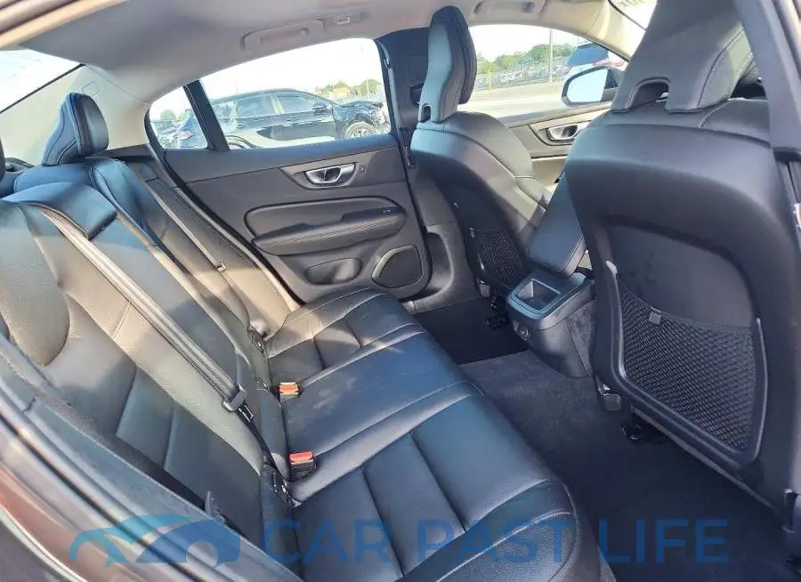7JRL12FL4RG310228# 10