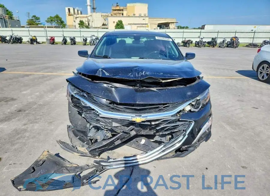 1G1ZD5ST2KF139782# 5