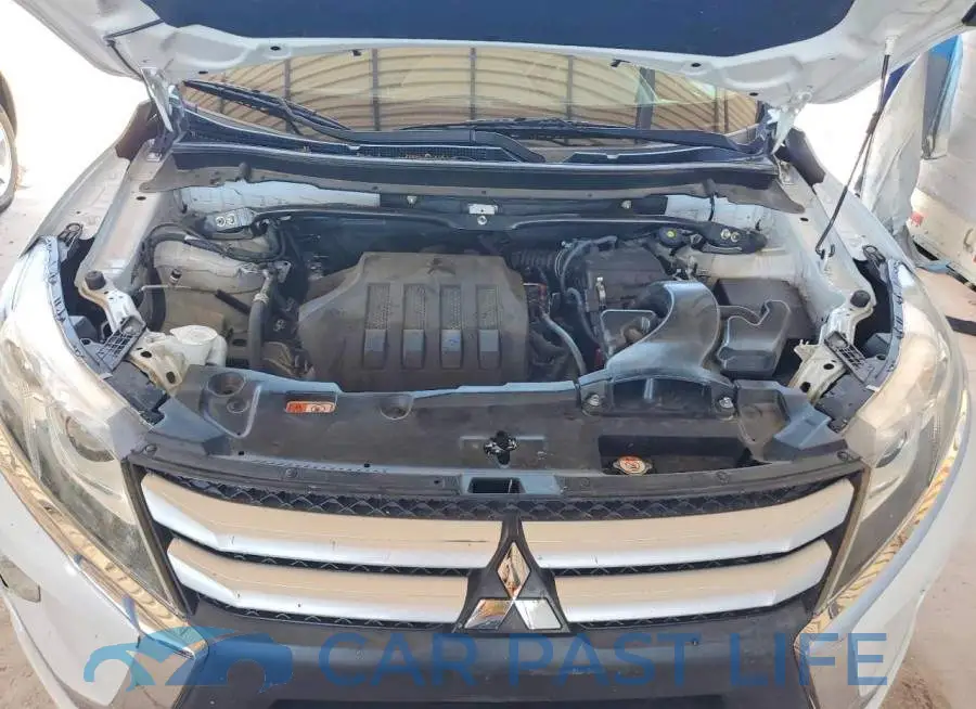 JA4AT3AA9JZ069975# 11