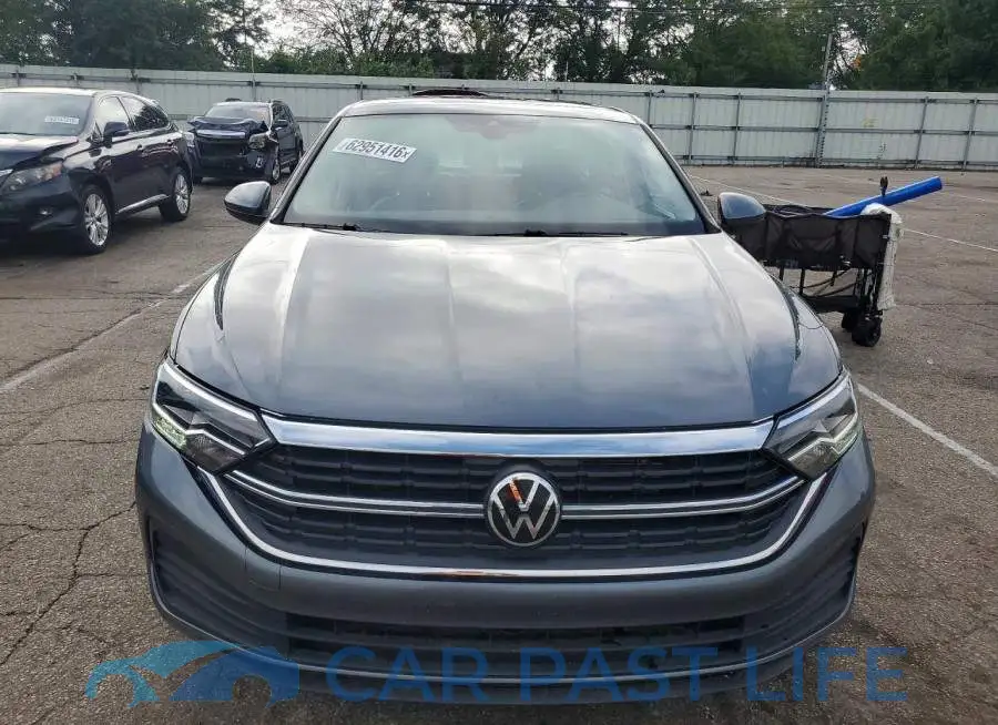 3VW7M7BU9PM055482# 5