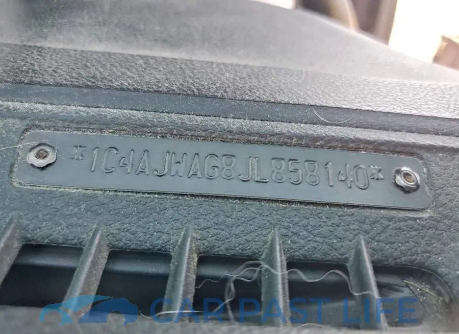 1C4AJWAG8JL858140# 12